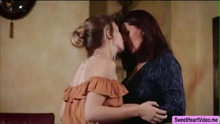 Ivy Wolfe mamelatra ny tongony Magdalena StMichaels lelafin&#039;ny aoka ny pussy