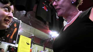 Bár a rohadékok - leszbikus érett milf HDpornvideo