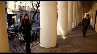 Даде една ерекция на пениса за мръсна девки