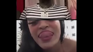 Dominican dengan pantat besar